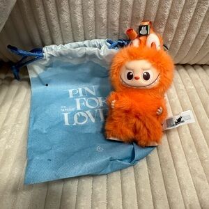 “Z” Pin For Love Series (L-Z) Orange Labubu.New.Box opened to verify.